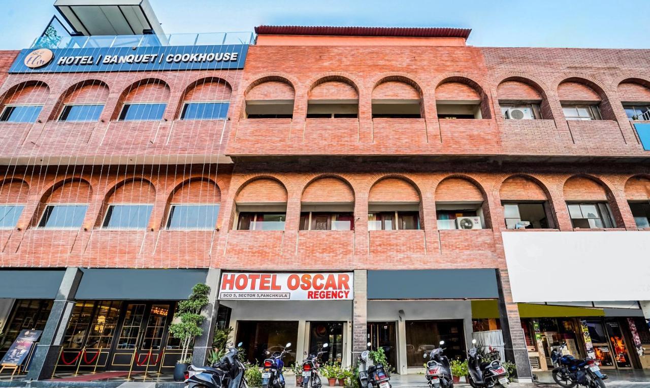 Hotel Oscar Regency Panchkula Exterior foto